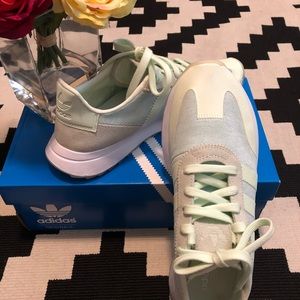 🌼Adidas FLB Runner Women’s Athletic Shoe